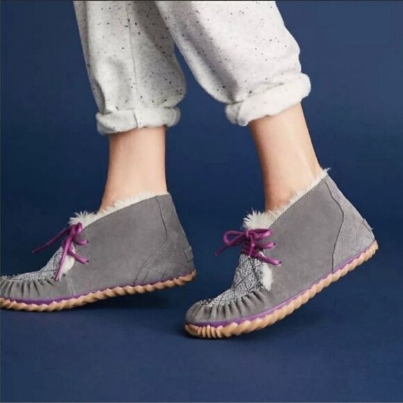 Sorel X Anthropologie Out N About High Cut Moccasin Suede Gray Purple Slippers - Picture 1 of 10